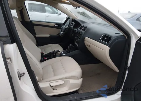 2011 Volkswagen Jetta 2.5L Se z USA, uszkodzony, nr VIN 3VWDZ7AJ3BM381203